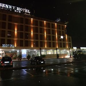 Benny Hotel